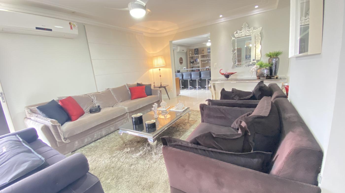 Apartamento, 3 quartos, 235 m² - Foto 1