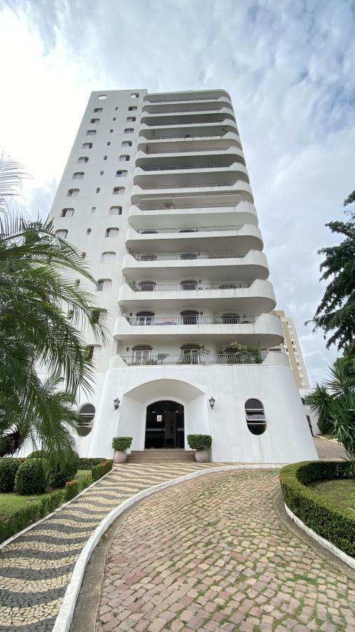 Apartamento, 3 quartos, 235 m² - Foto 2