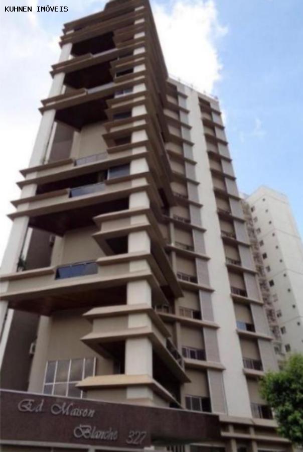 Apartamento, 3 quartos, 260 m² - Foto 1