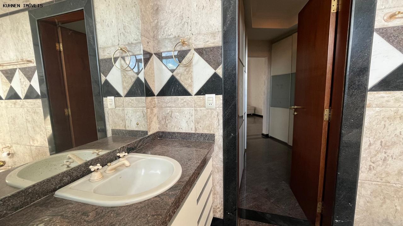 Apartamento, 4 quartos, 220 m² - Foto 11