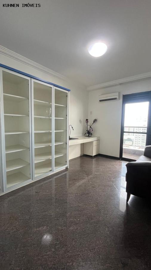 Apartamento, 4 quartos, 220 m² - Foto 21