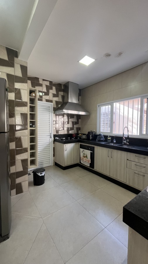 Casa, 3 quartos, 250 m² - Foto 3