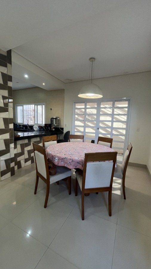 Casa, 3 quartos, 250 m² - Foto 2