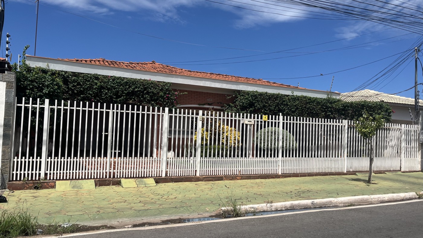 Casa, 3 quartos, 277 m² - Foto 1