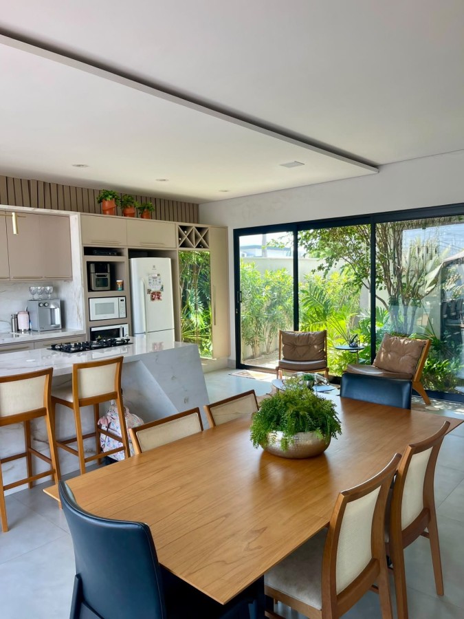 Casa, 3 quartos, 198 m² - Foto 1